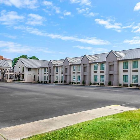 Comfort Inn Petersburg Near Fort Gregg-Adams Esterno foto