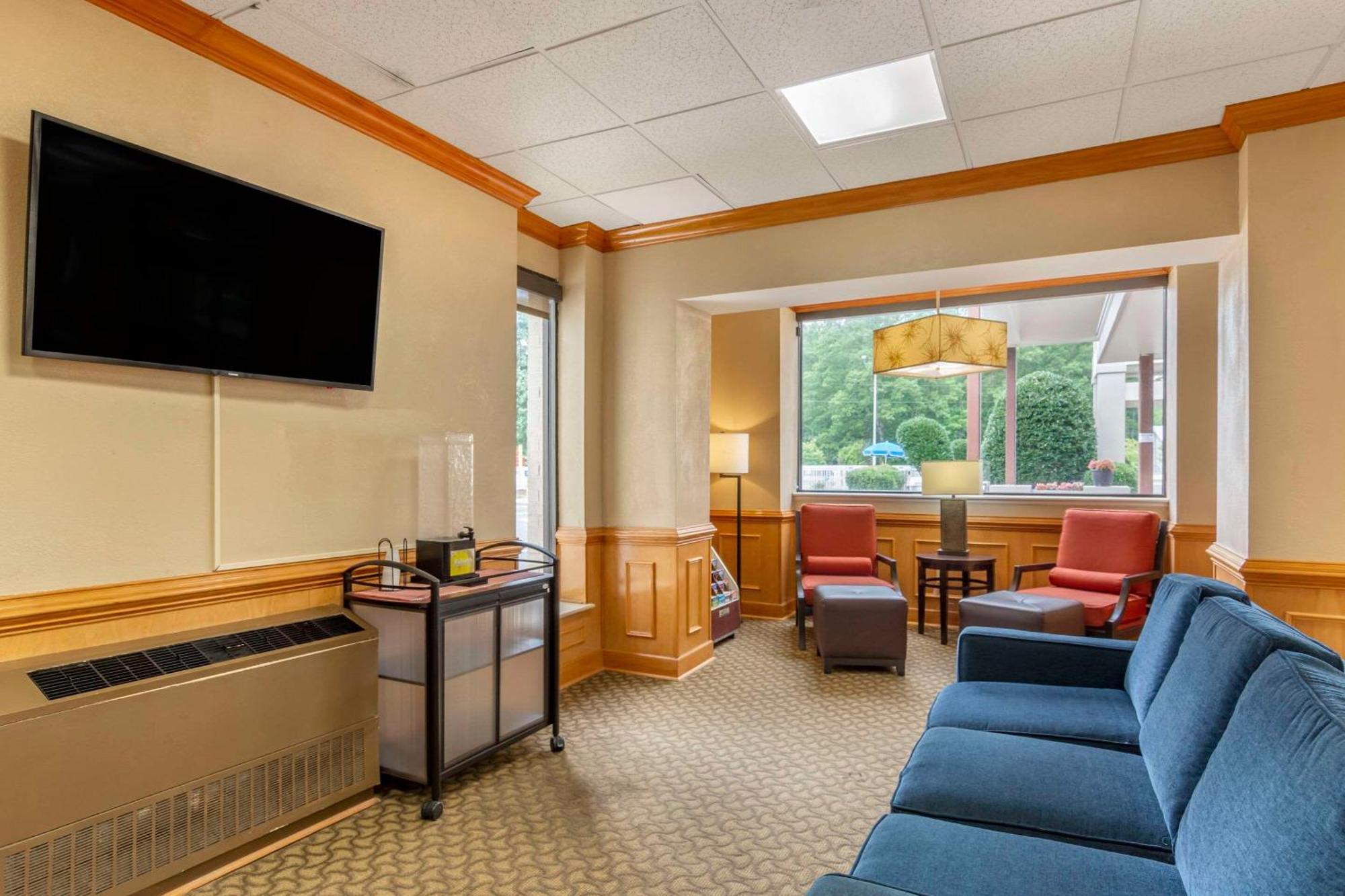 Comfort Inn Petersburg Near Fort Gregg-Adams Esterno foto