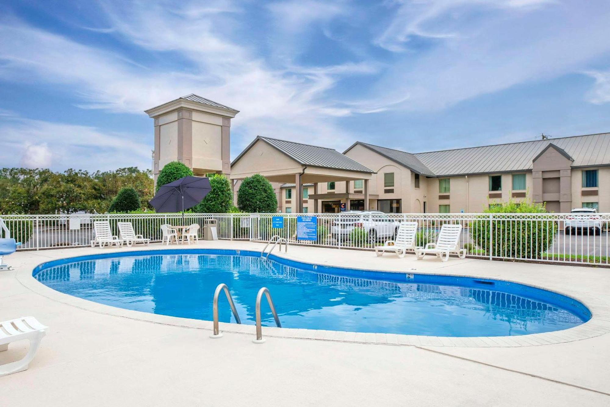 Comfort Inn Petersburg Near Fort Gregg-Adams Esterno foto