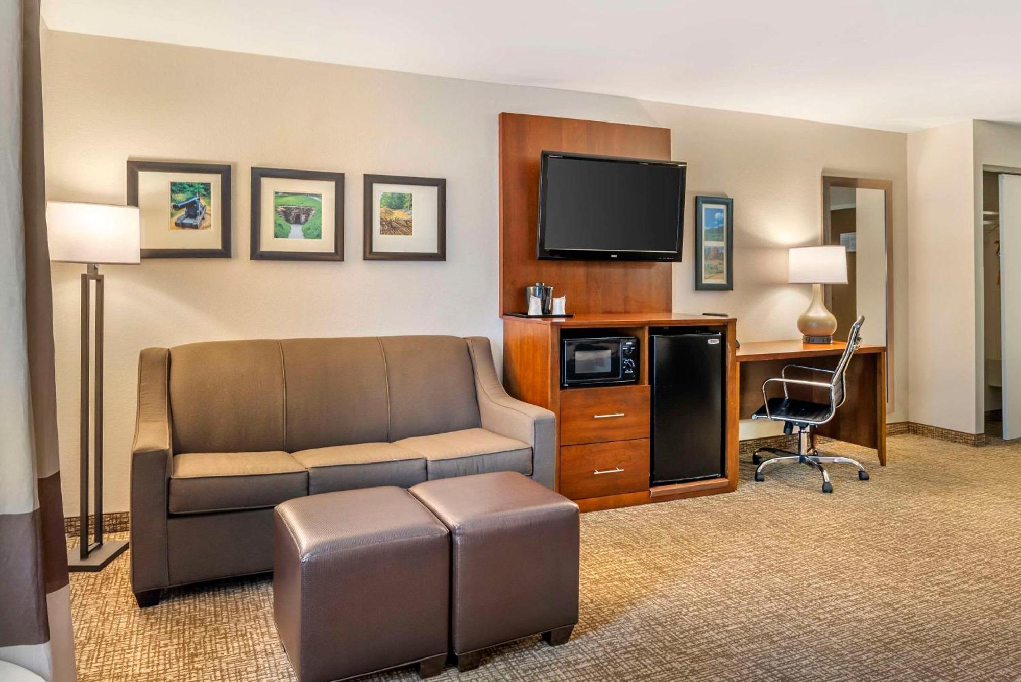 Comfort Inn Petersburg Near Fort Gregg-Adams Esterno foto