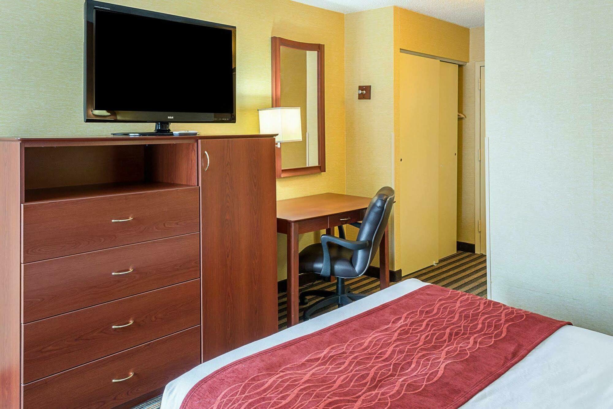 Comfort Inn Petersburg Near Fort Gregg-Adams Esterno foto
