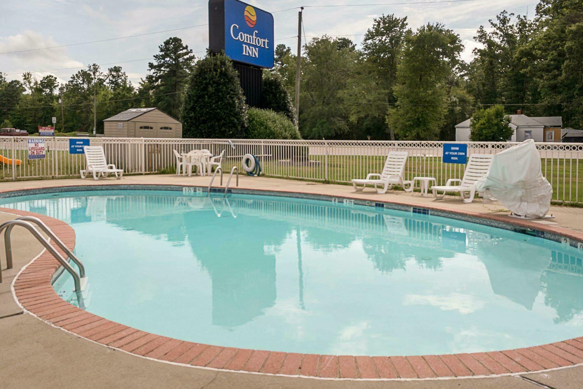 Comfort Inn Petersburg Near Fort Gregg-Adams Esterno foto